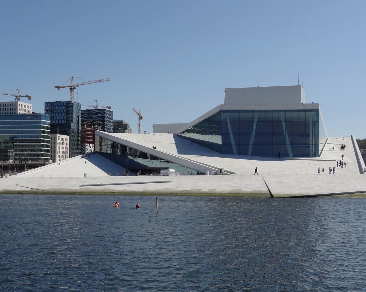 Здание оперы в Осло