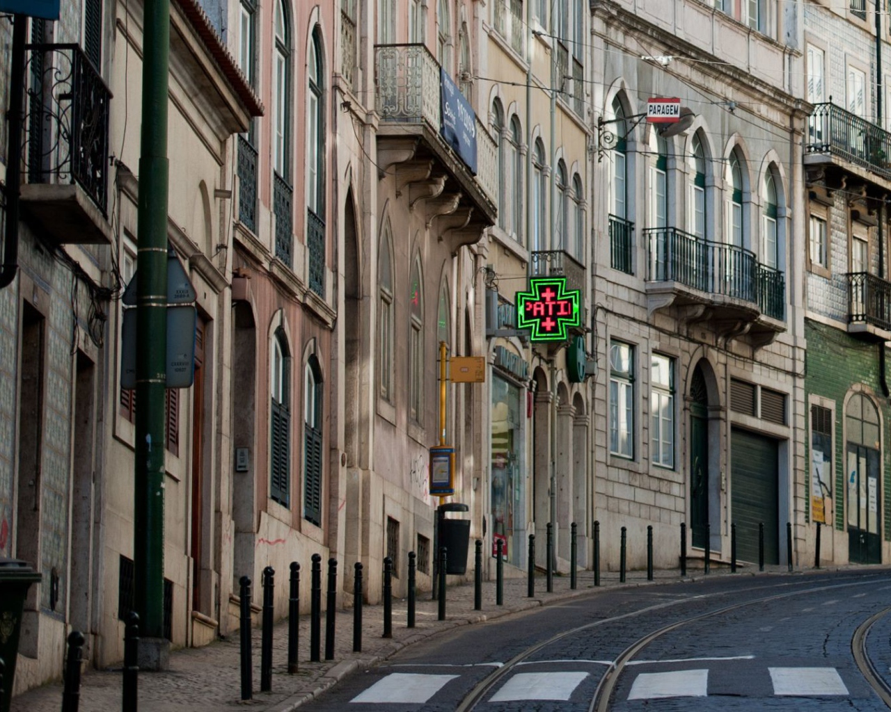 Улица в Лиссабоне