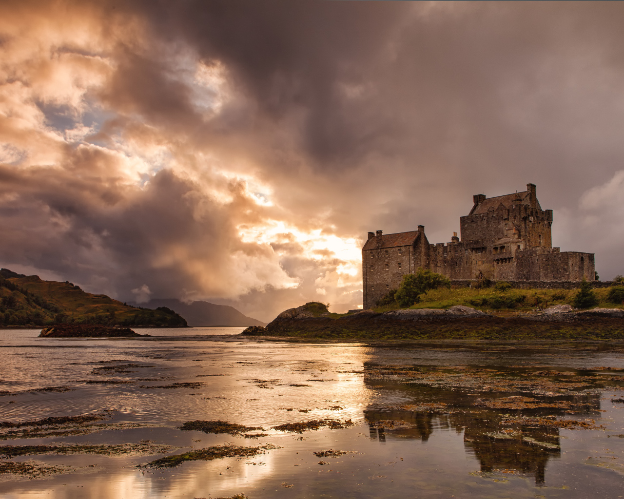 Замок Эйлен-Донан в Шотландии