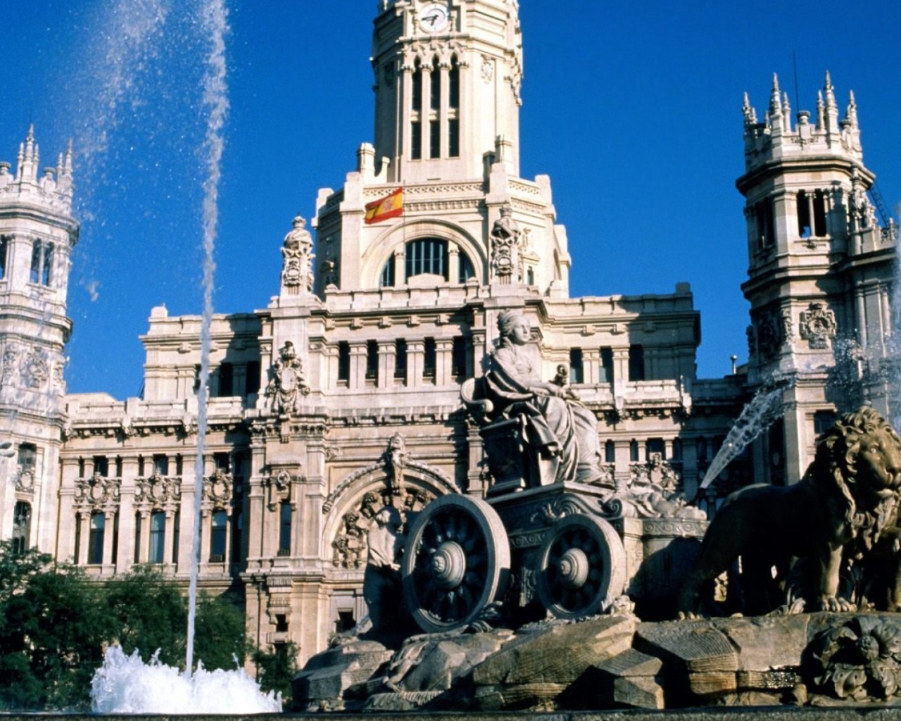 Фонтан в Мадриде