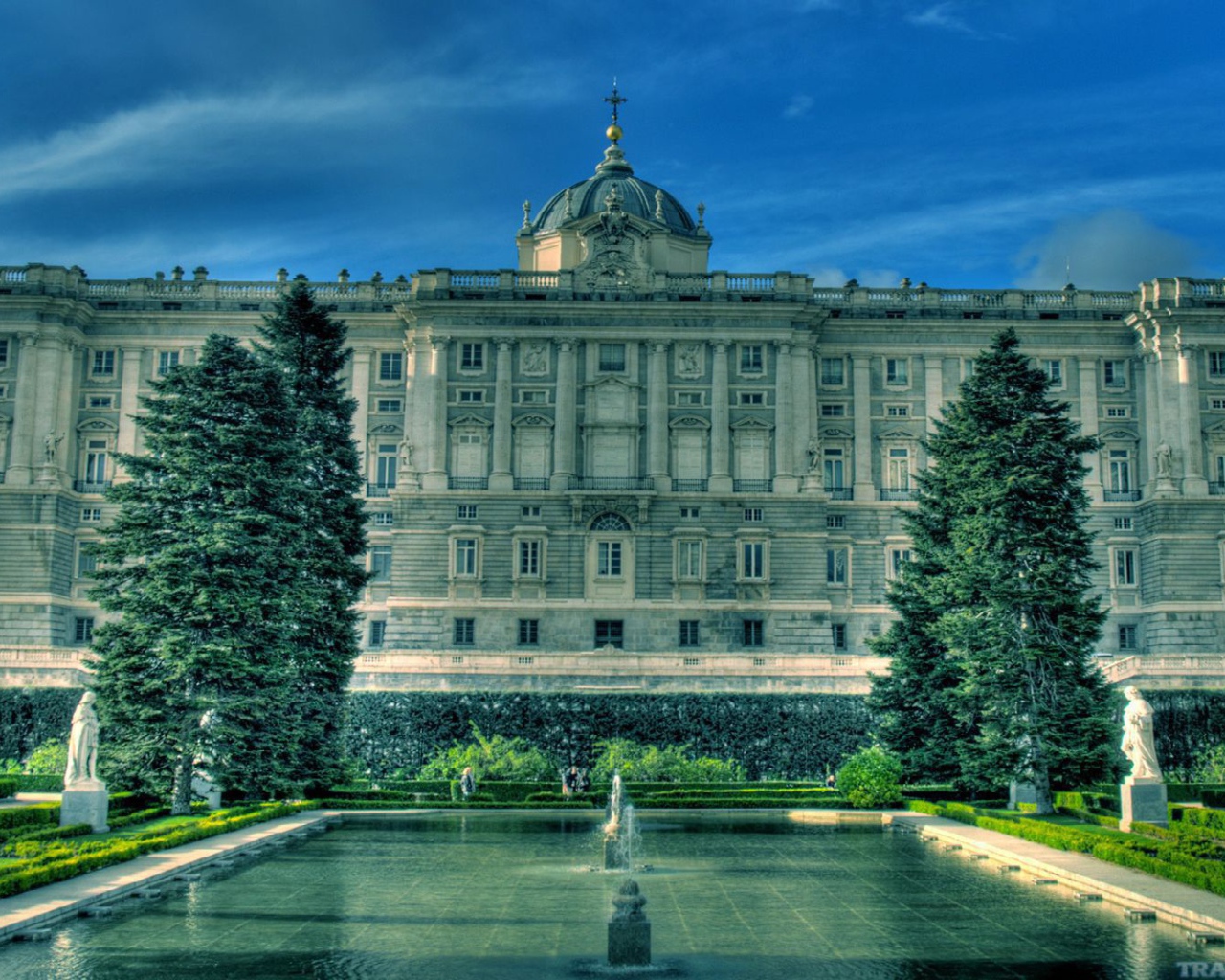 Дворец в Мадриде