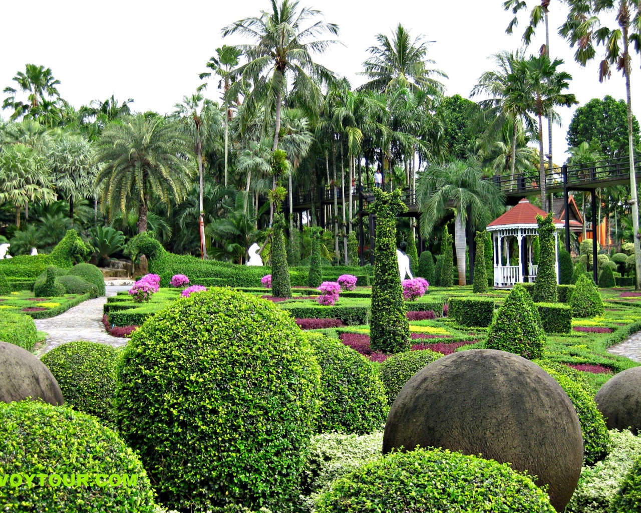 Ботанический сад Нонг Нуч на курорте в Паттайе, Таиланд