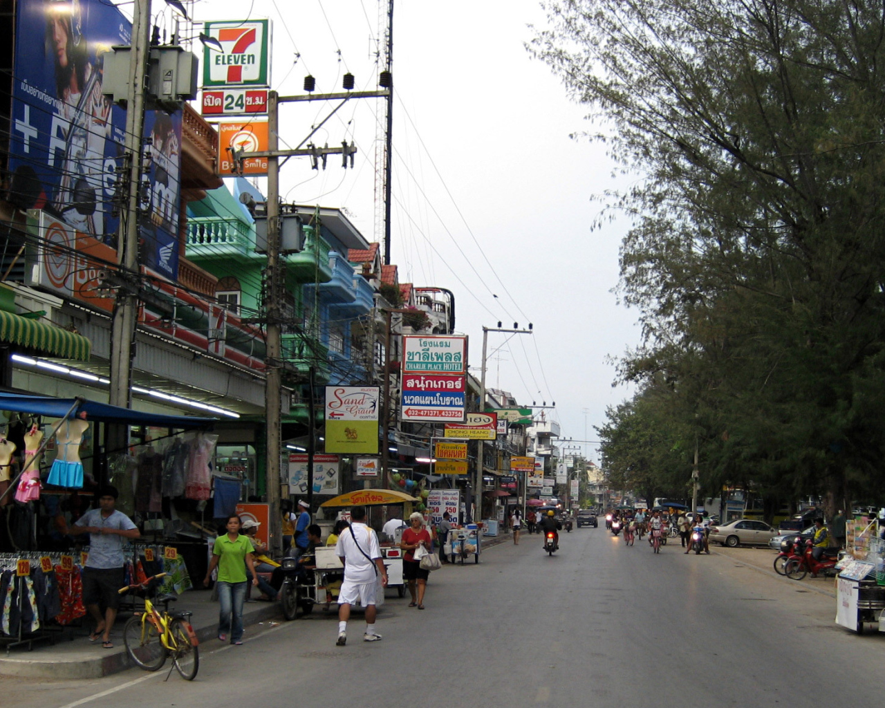 Городская улица на курорте Хуа Хин, Таиланд