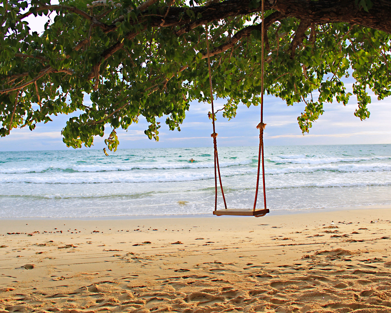 Золотой пляж на острове Самет, Таиланд