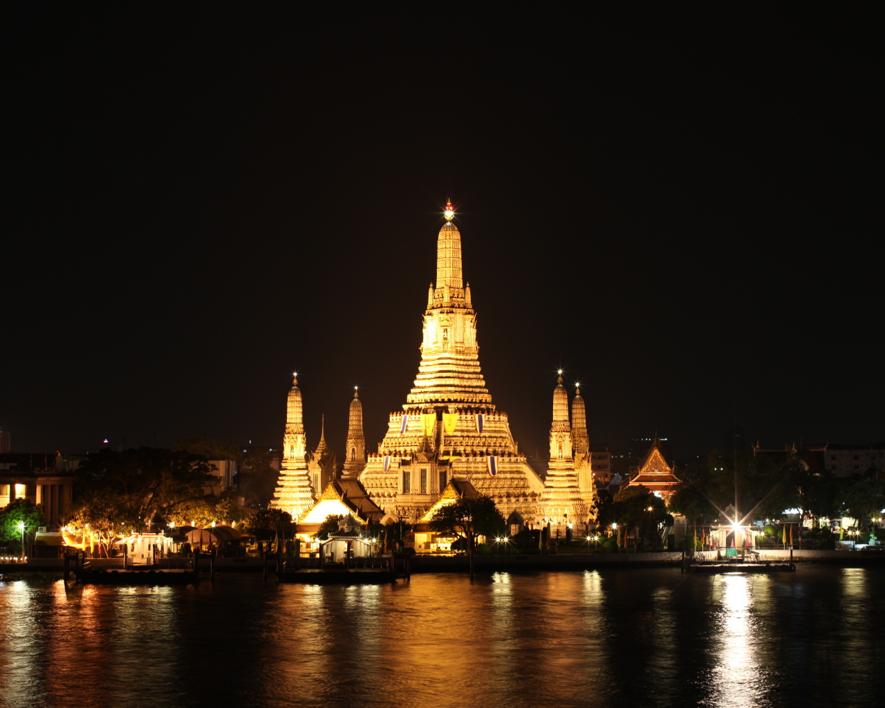 Золотой храм в Бангкоке, Таиланд