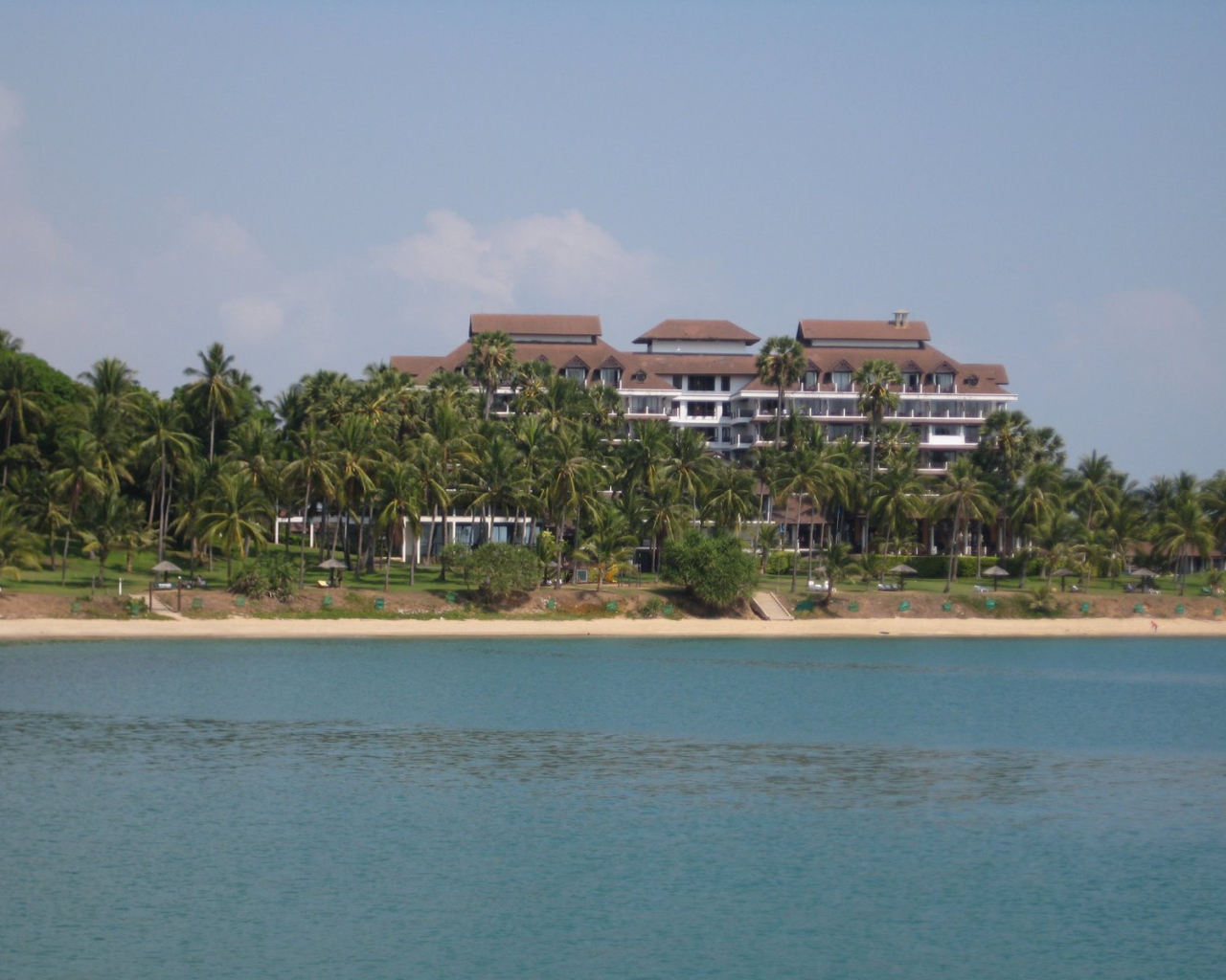 Отель на побережье на курорте Районг, Таиланд