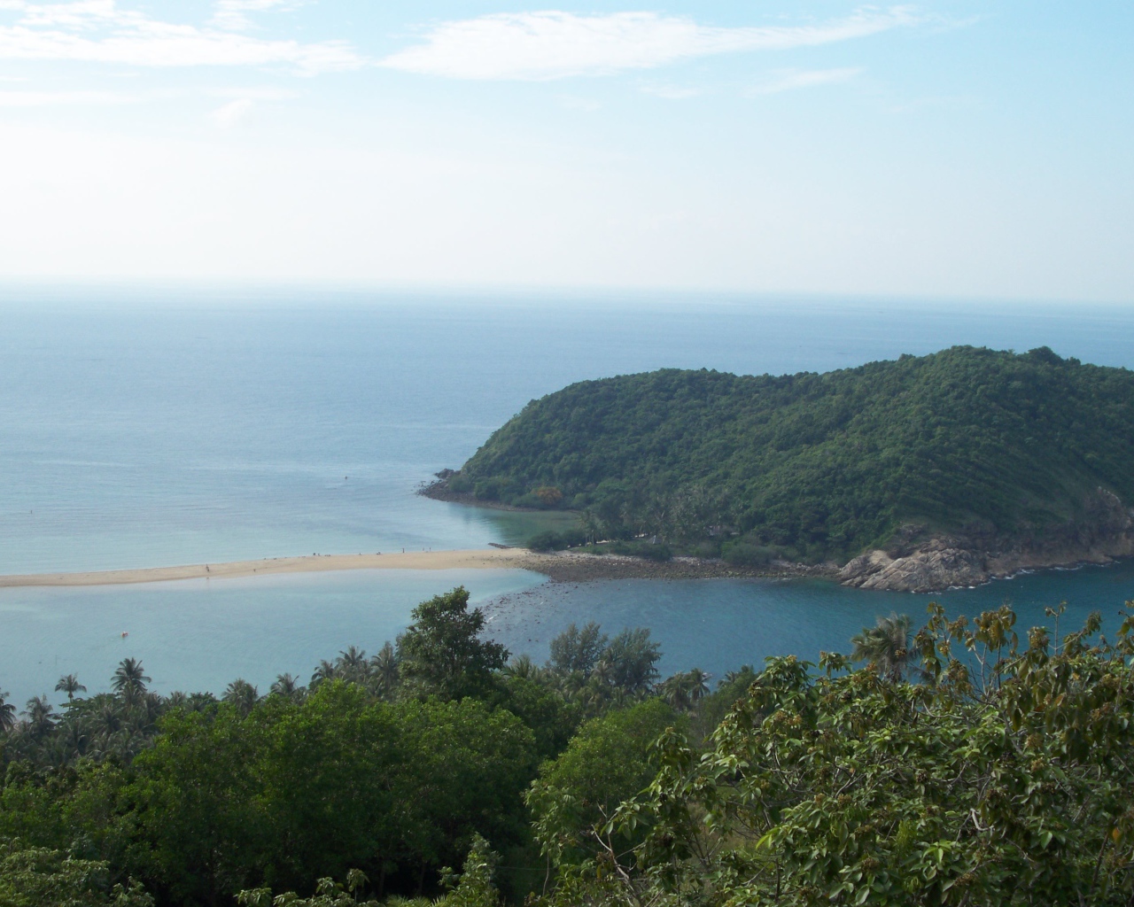 Островок у берегов острова Панган, Таиланд