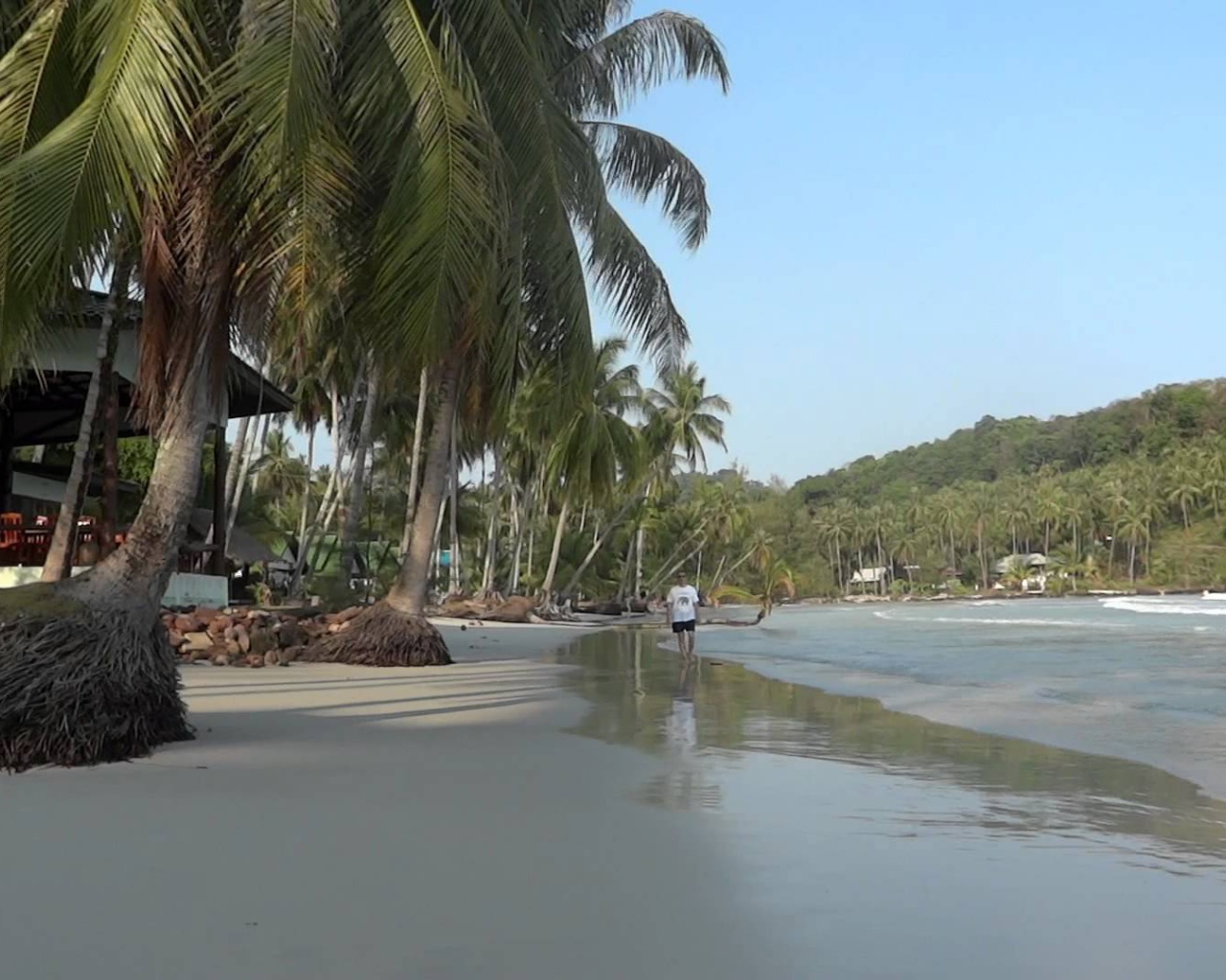 Отдых на пляже на острове Ко Куд, Таиланд