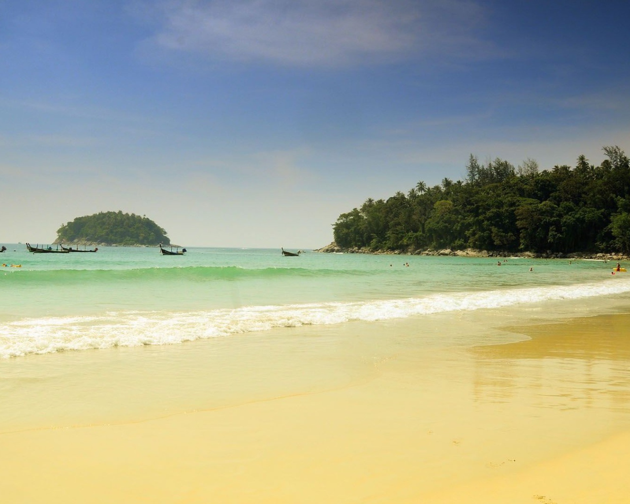 Песчаный пляж в Пхукете