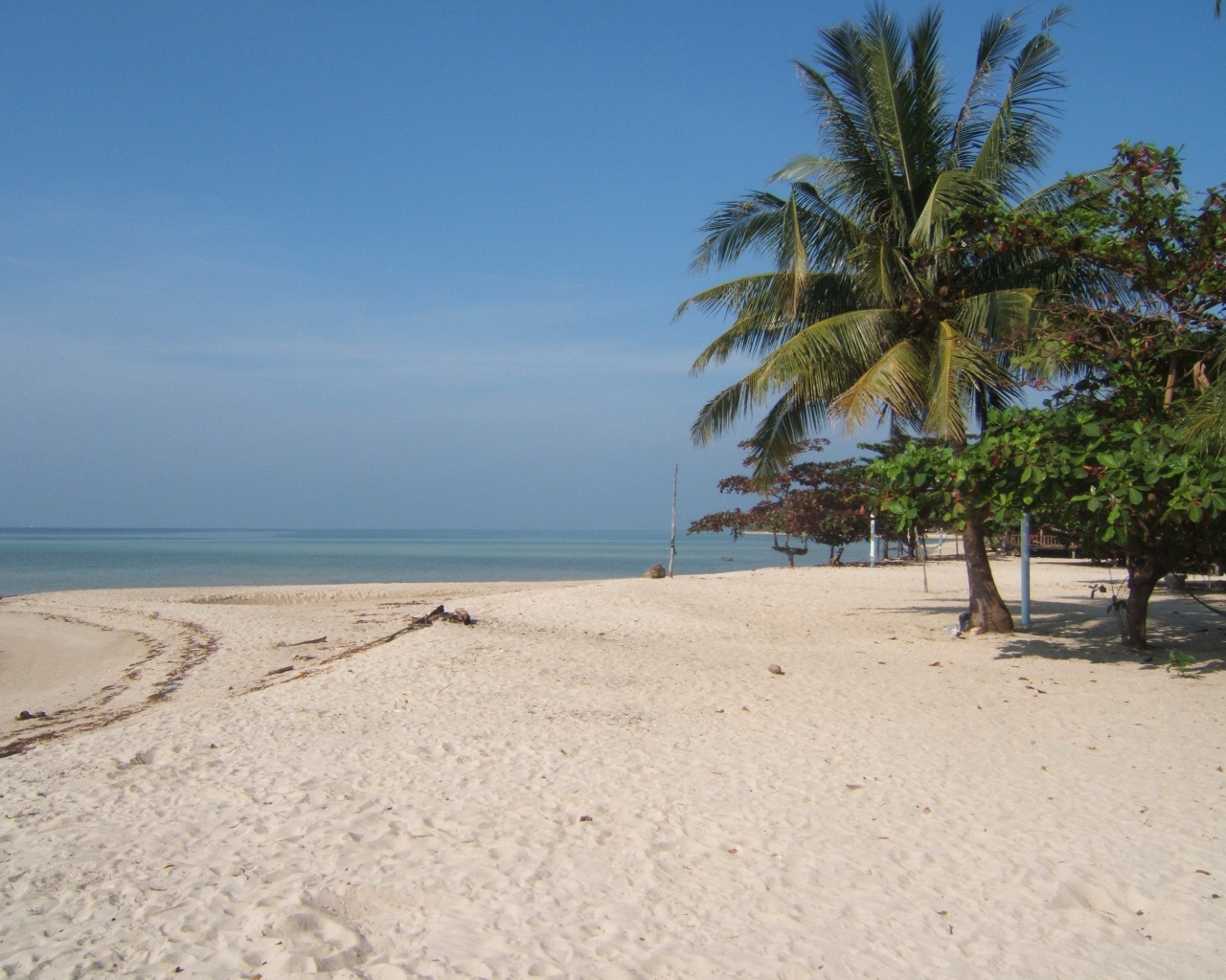 Песчаный пляж на острове Панган, Таиланд