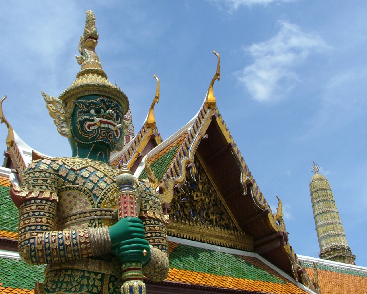 Храм на курорте Ча Ам, Таиланд