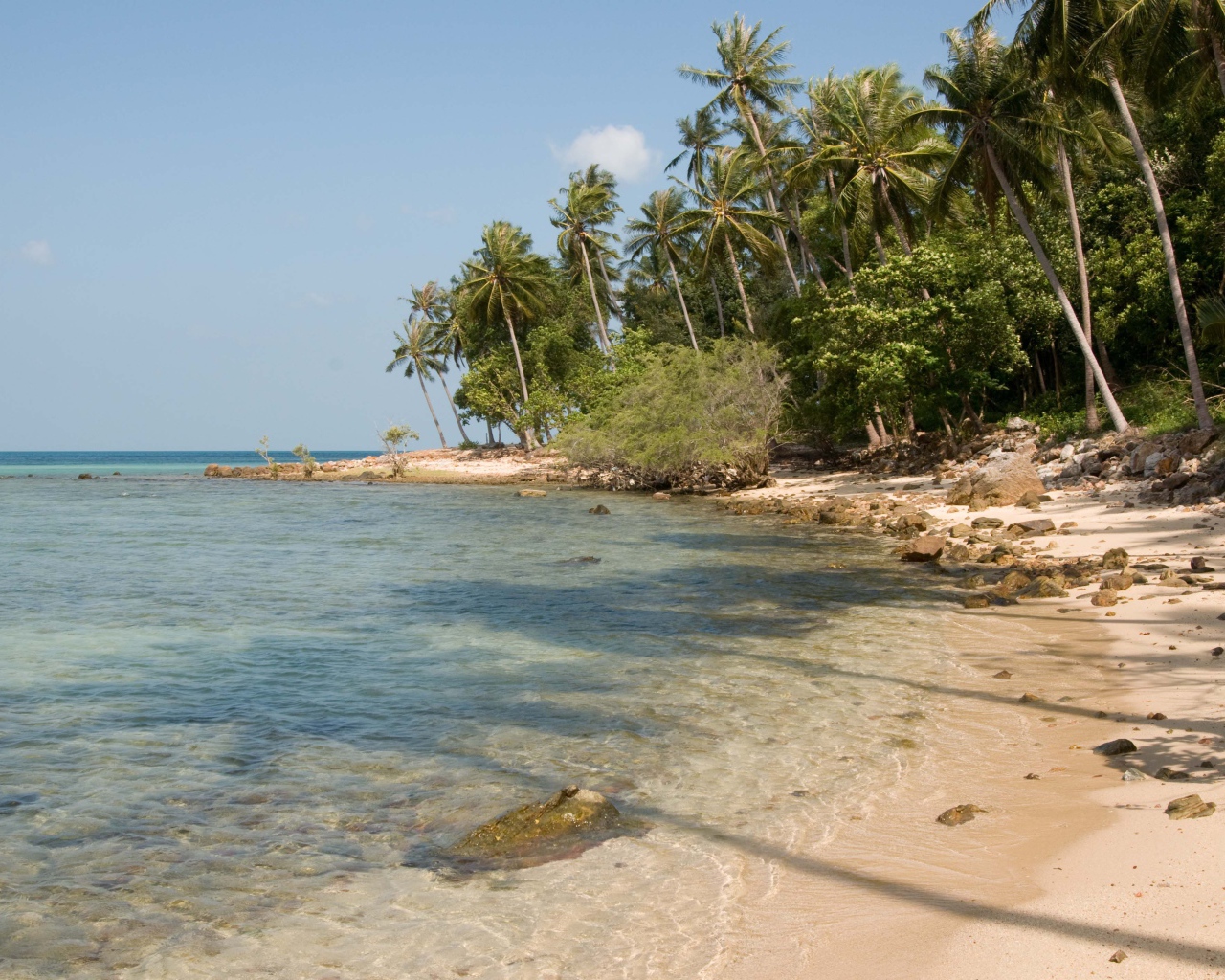 Дикий пляж на острове Панган, Таиланд
