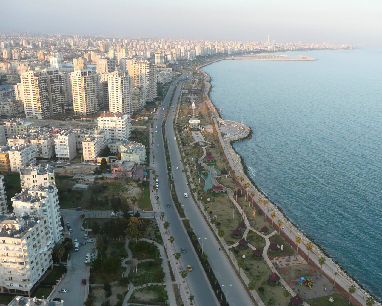 Город в Мерсине, Турция