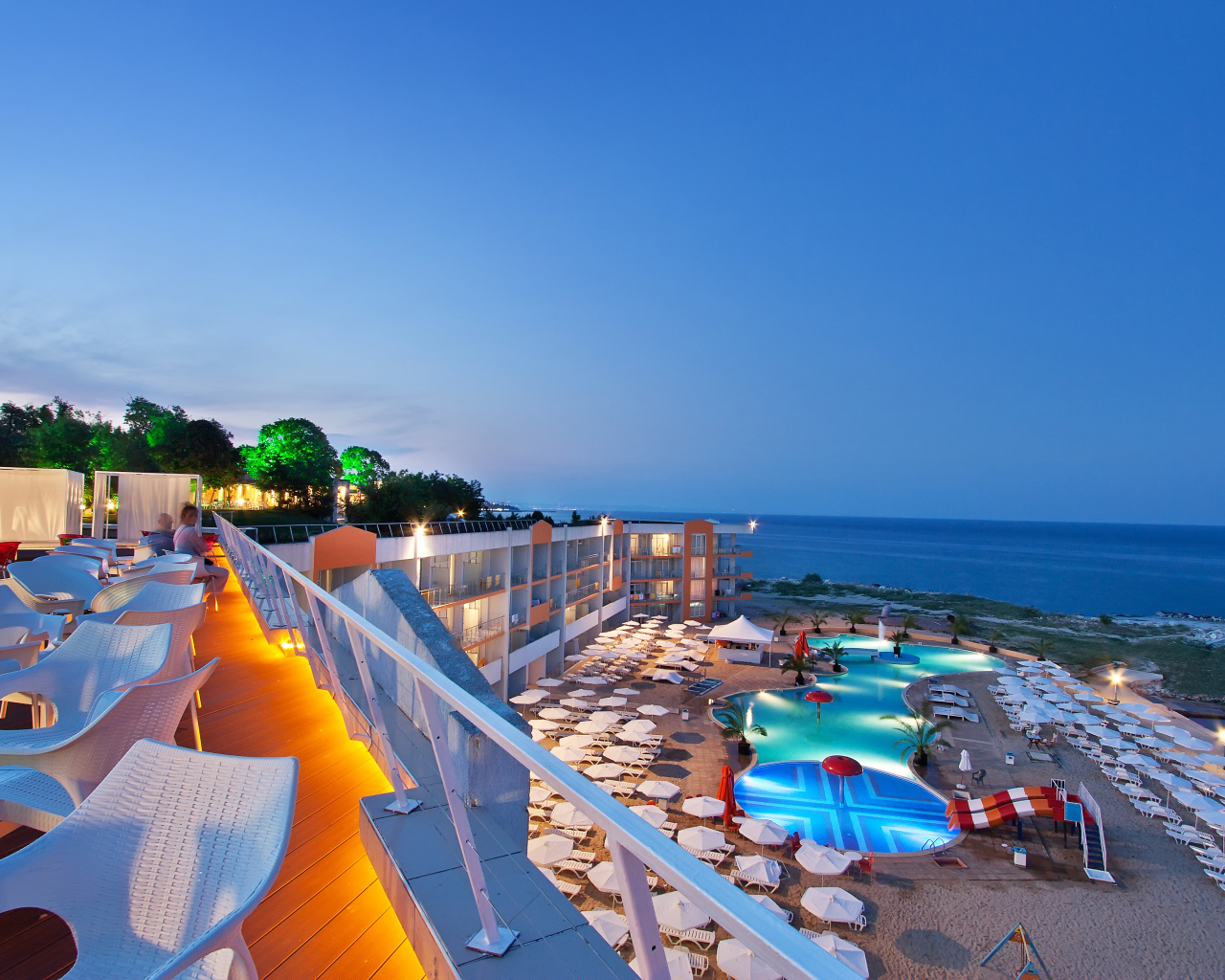 Отель на побережья в Кушадасы, Турция