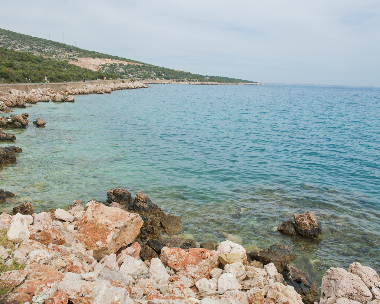 Дикий пляж в окрестностях Мерсина, Турция