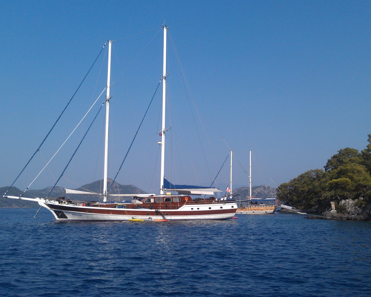 Яхта в гавани Мармарис, Турция