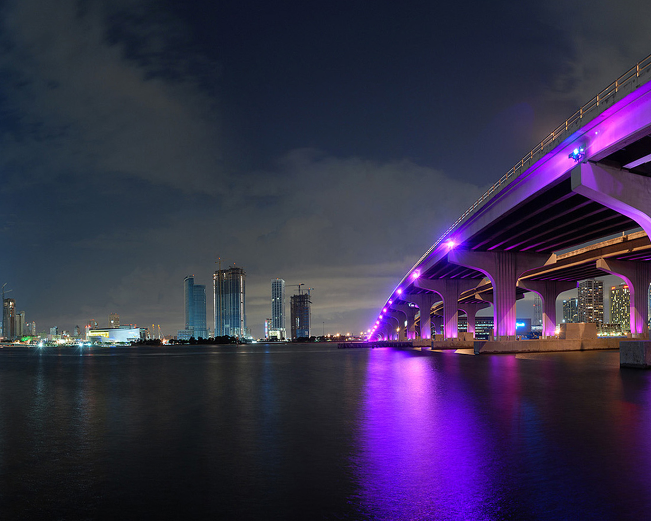 Сиреневый мост в Майами