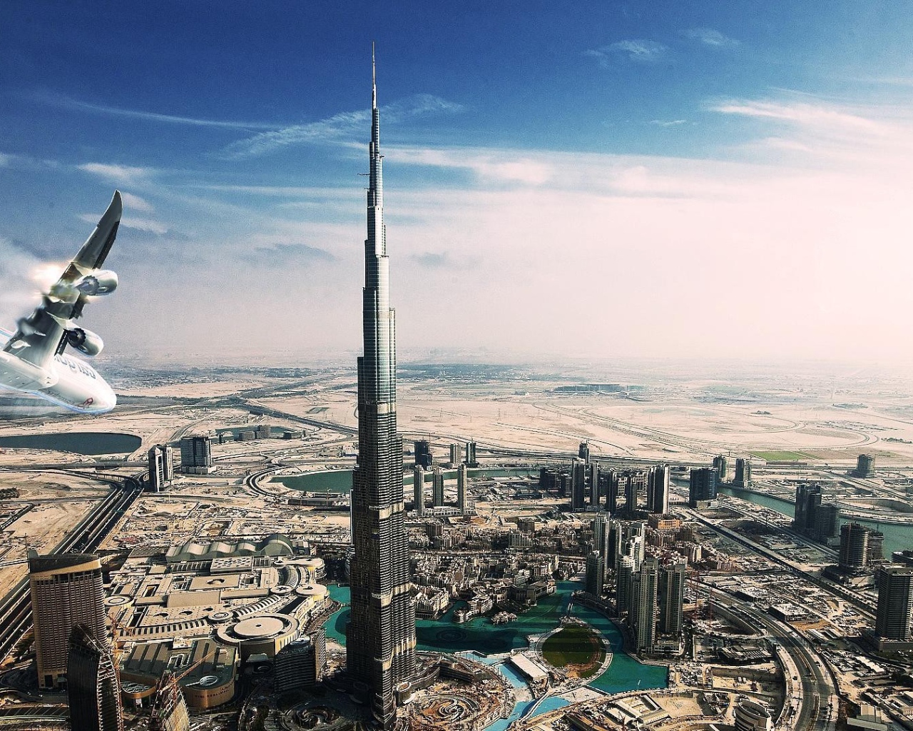 Самолет над Дубаи