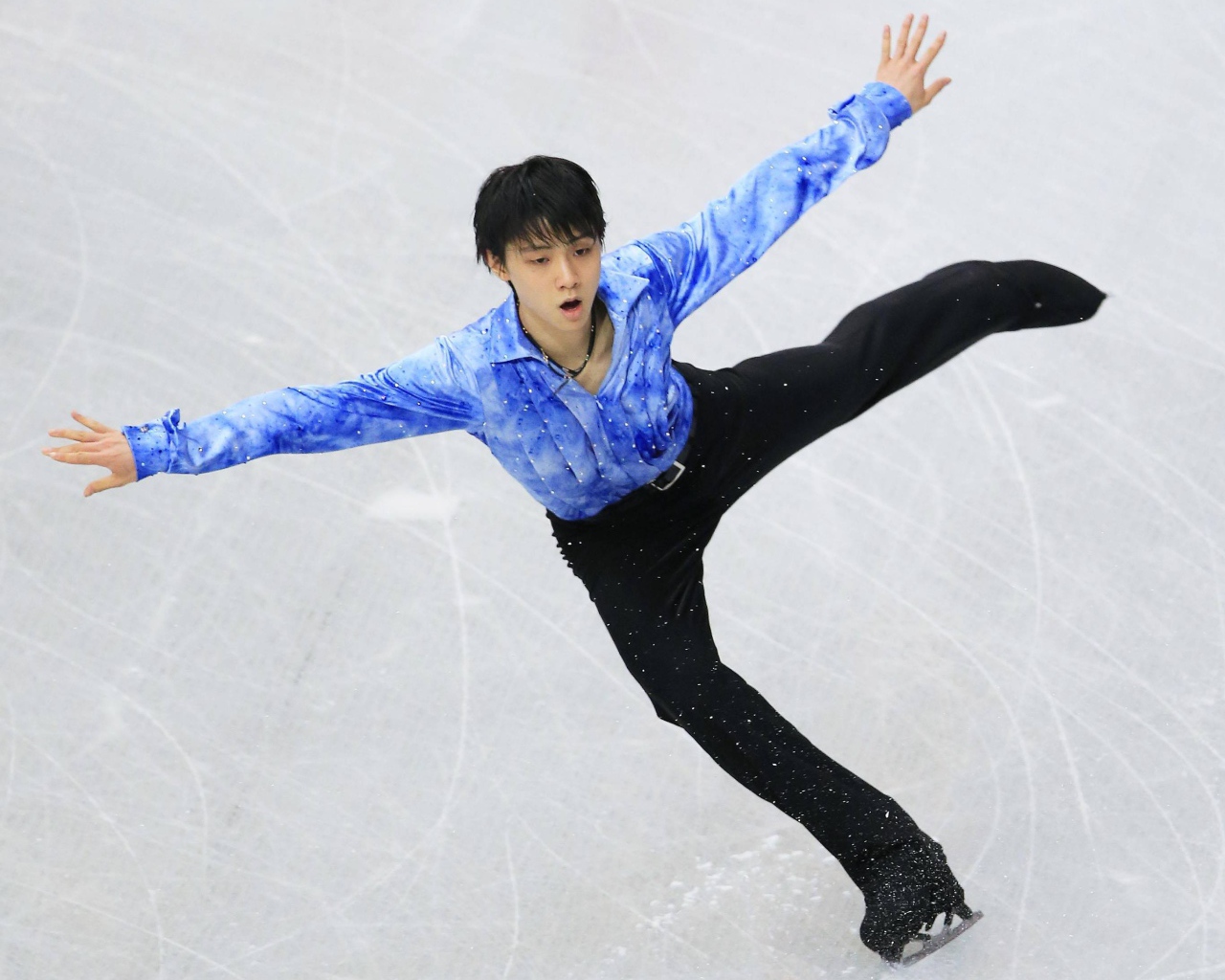 Обладатель золотой медали в дисциплине фигурное катание на коньках Юдзуру Ханю из Японии