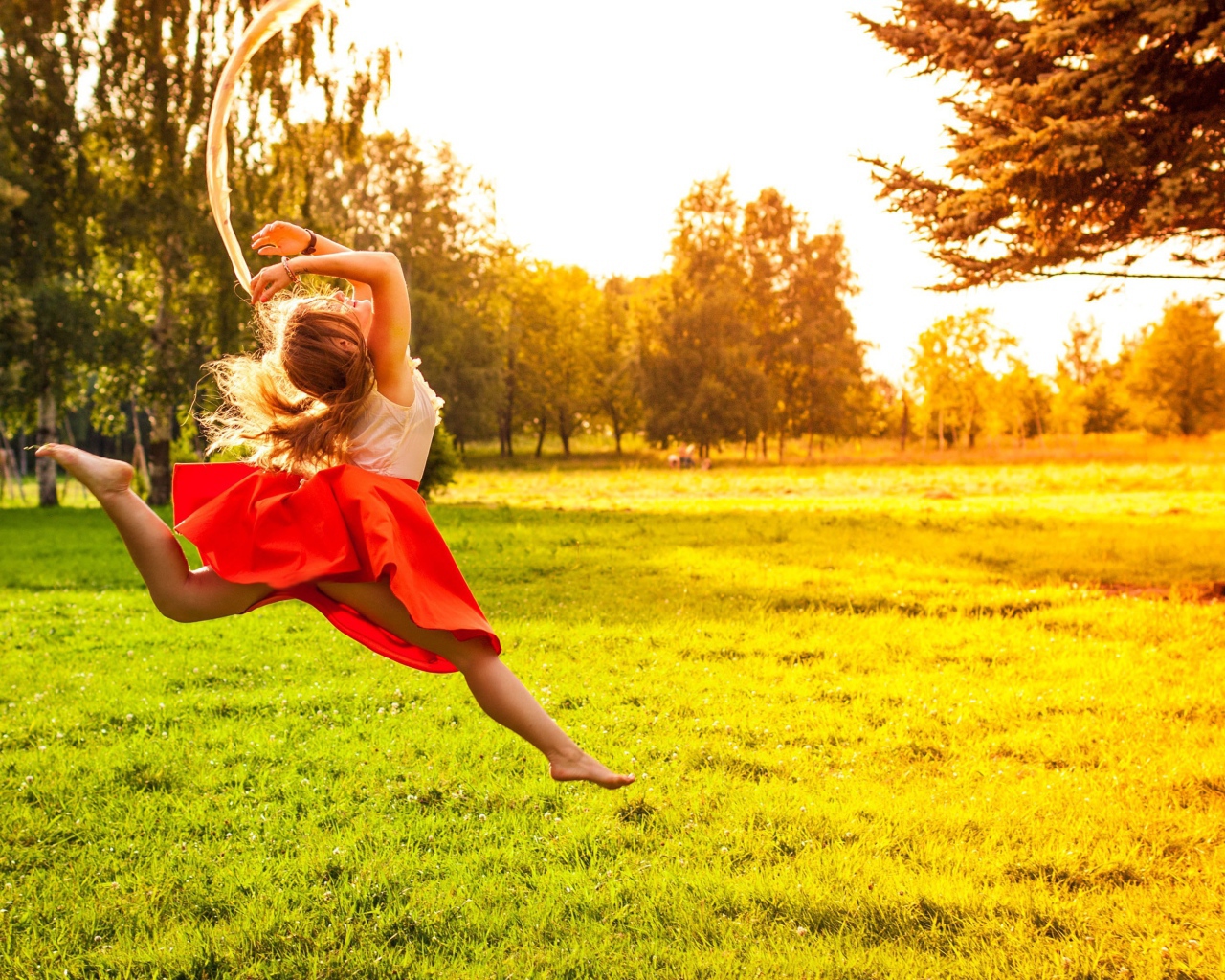 Балерина на лугу