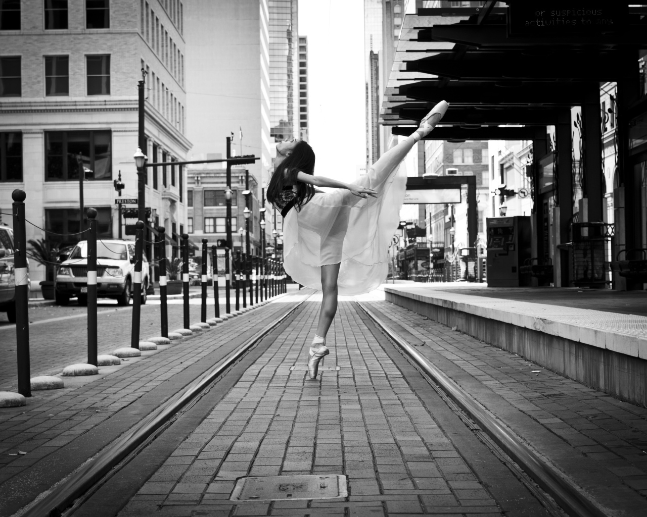 Балерина в городе