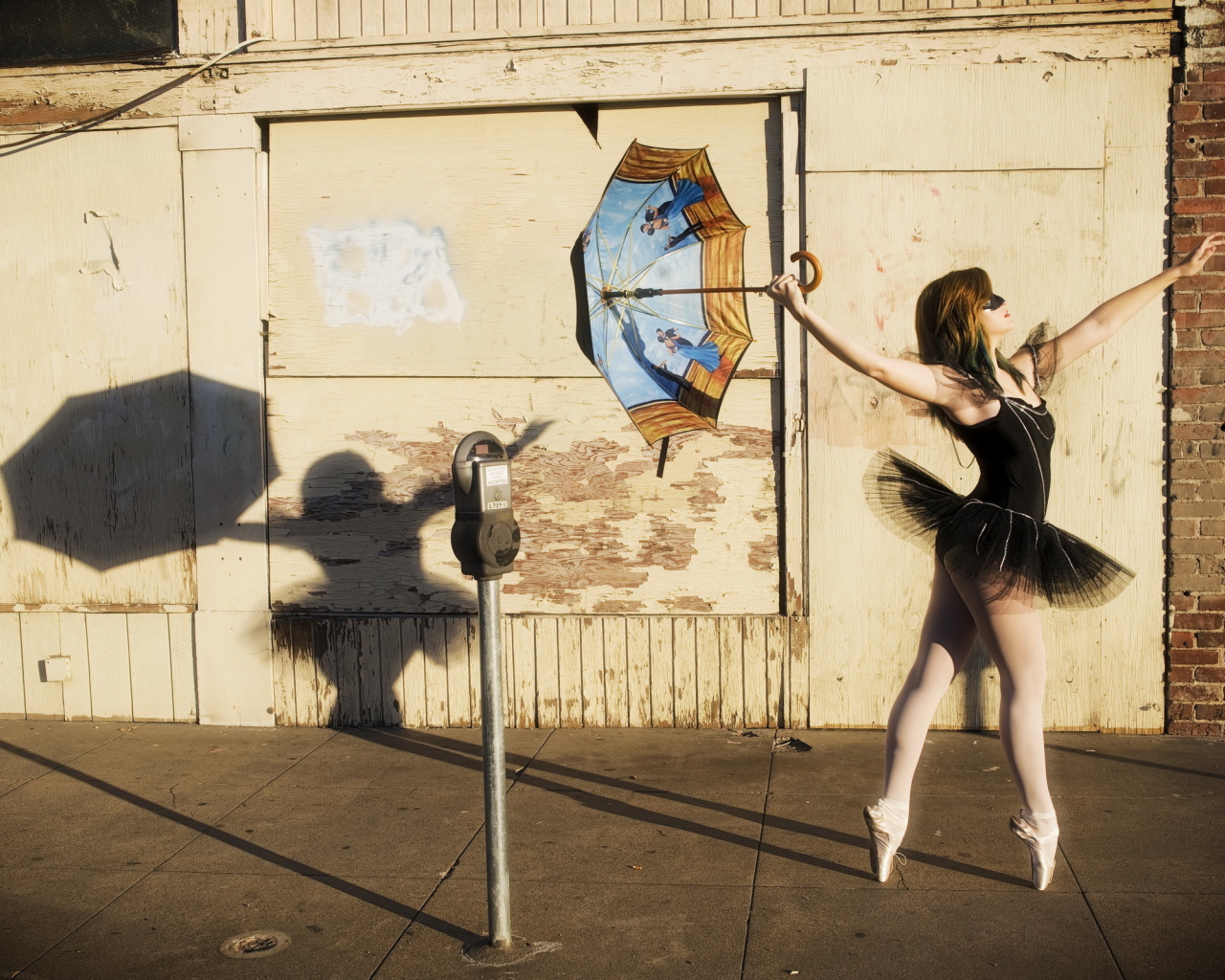 Балерина с зонтом