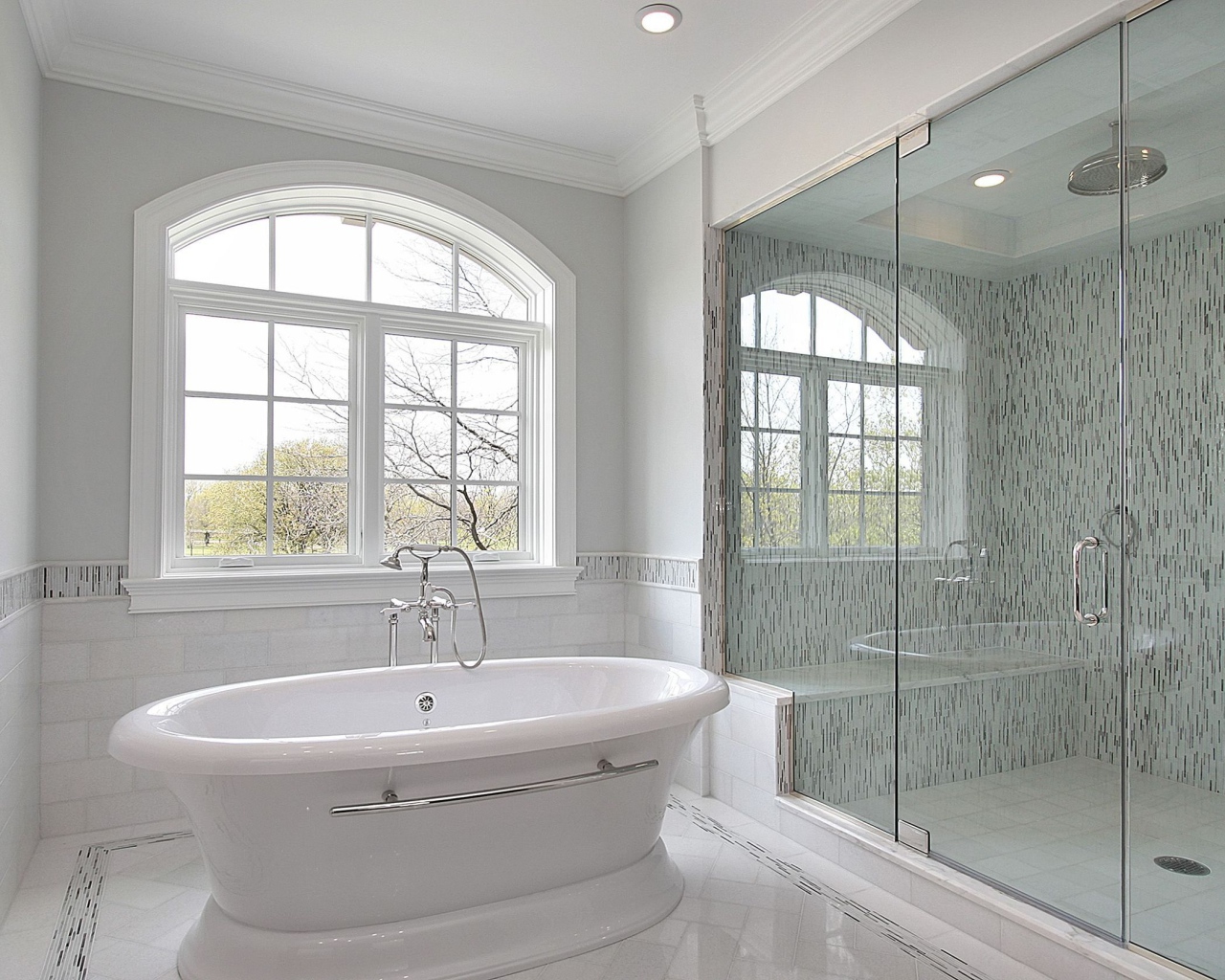 Ванная и просторный душ