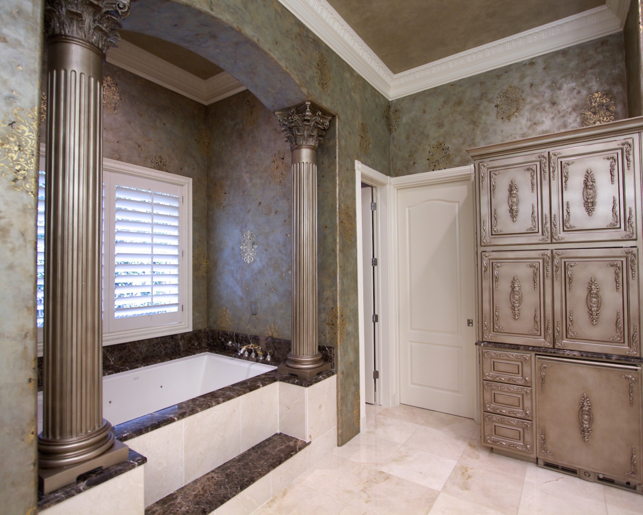 Ванная в королевском стиле