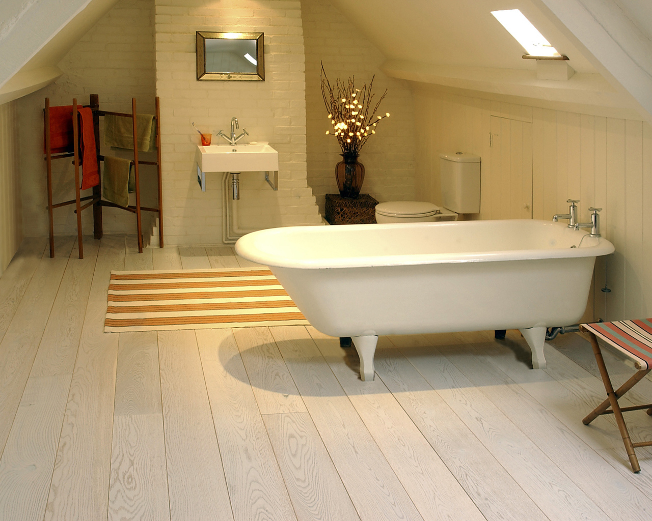 Ванная под крышей