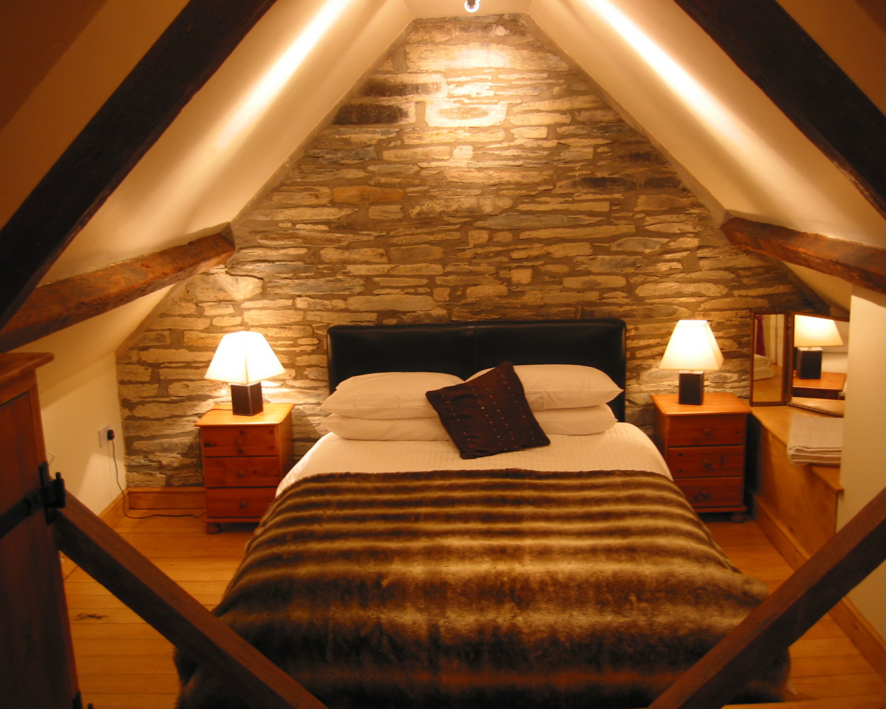 Спальня под крышей