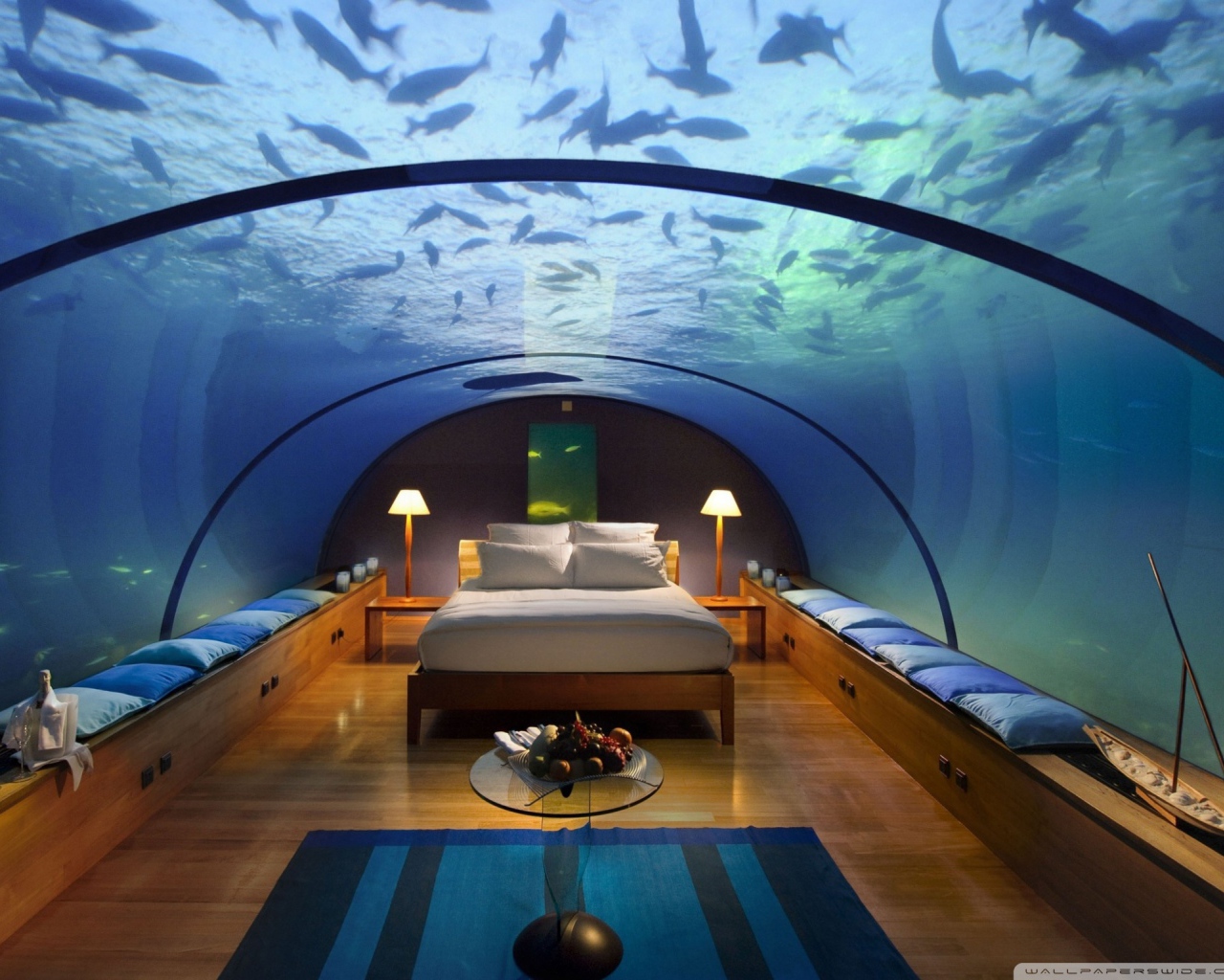 Спальня под водой