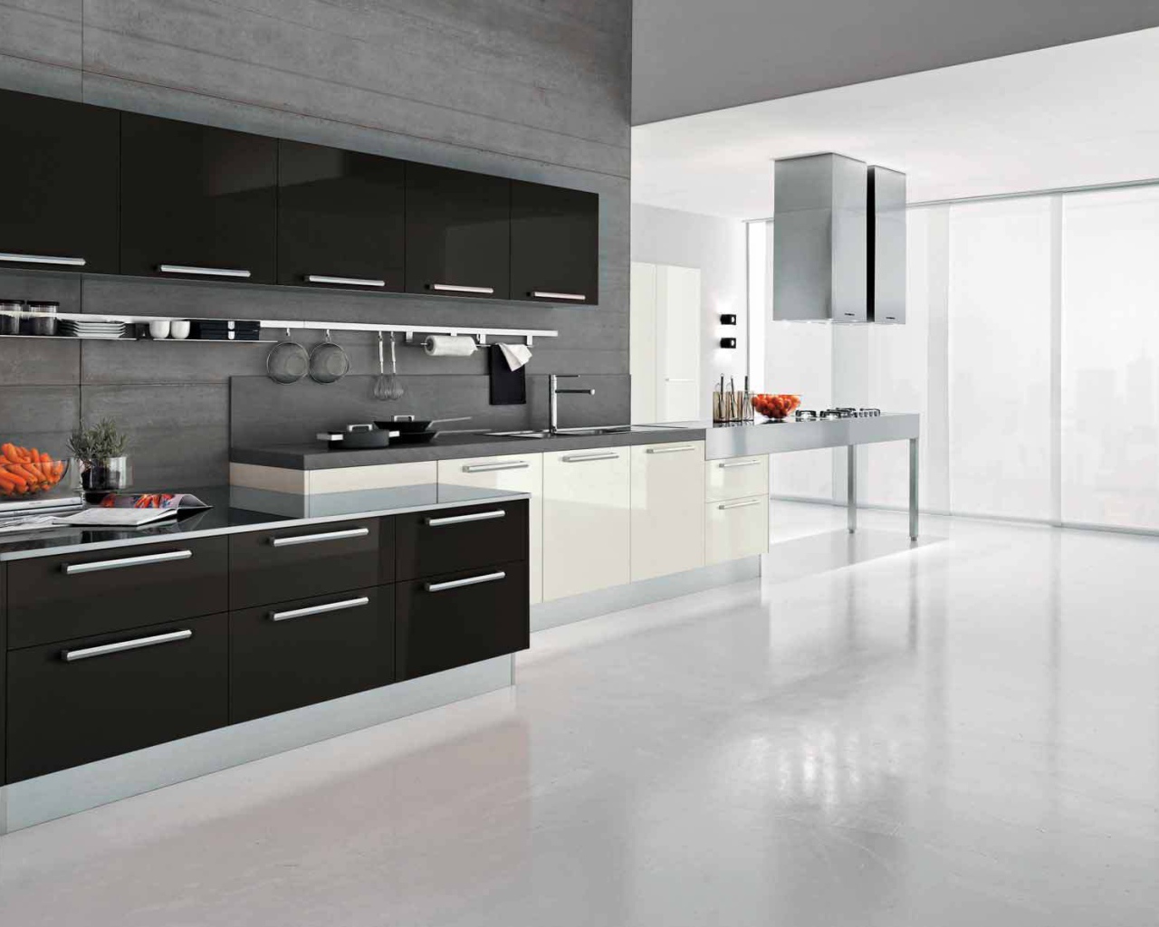 Большая черная кухня