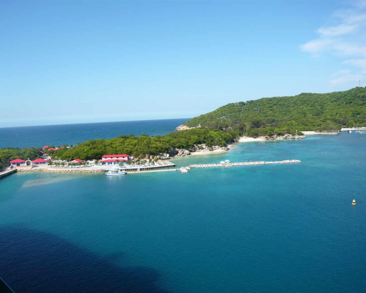 Голубой океан Гаити