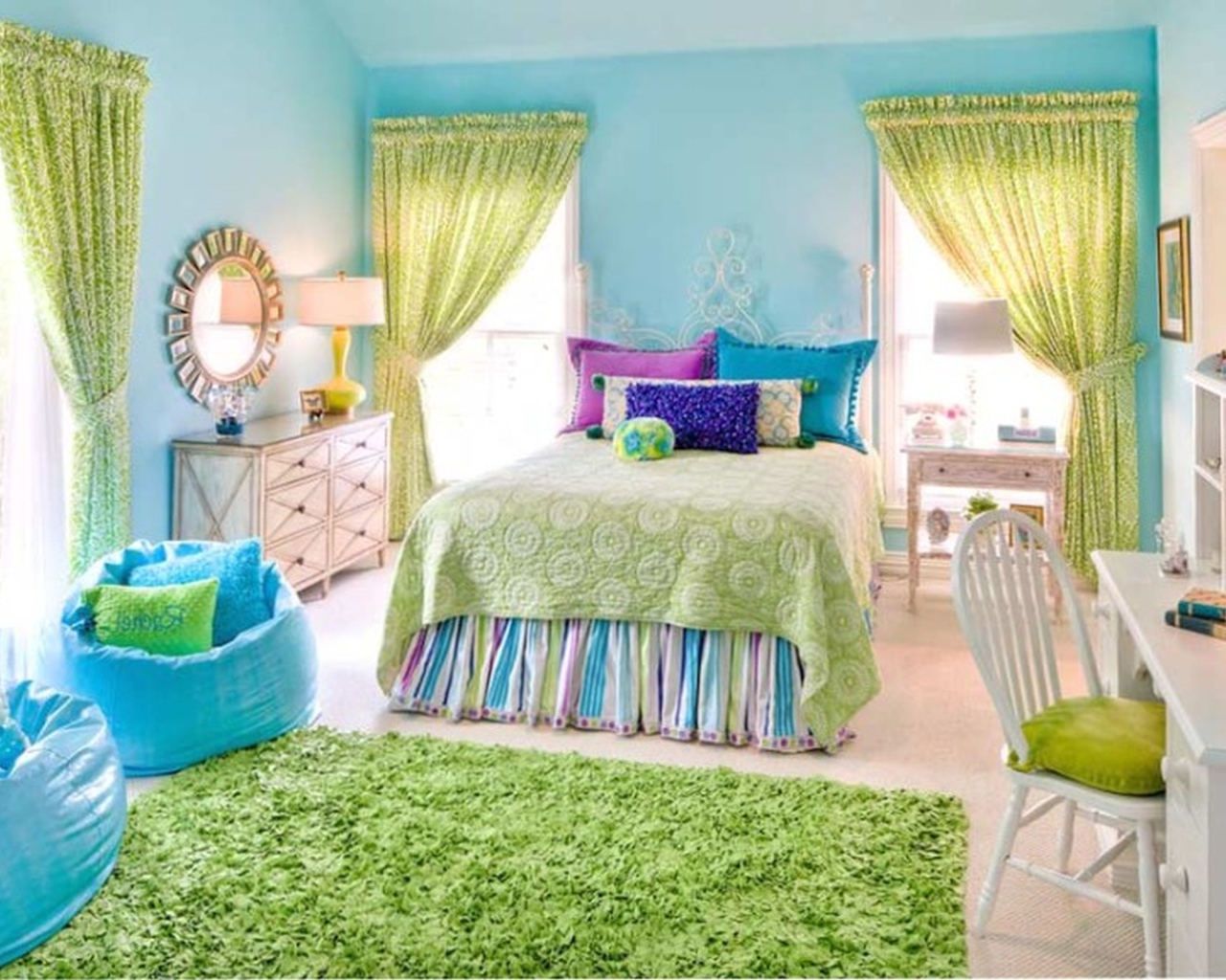 Яркий интерьер детской