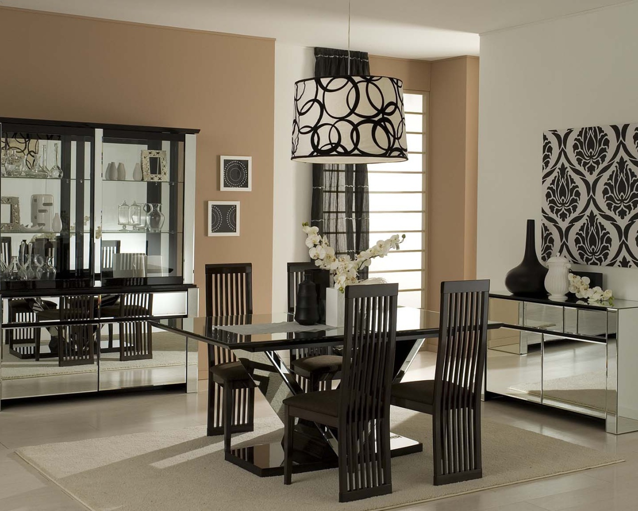 Коричневый цвет столовой