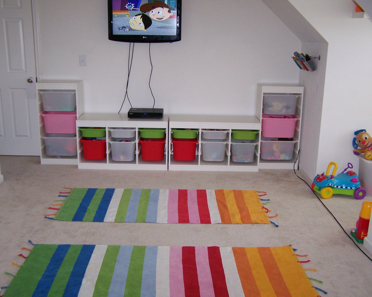 Аккуратное хранение игрушек в детской