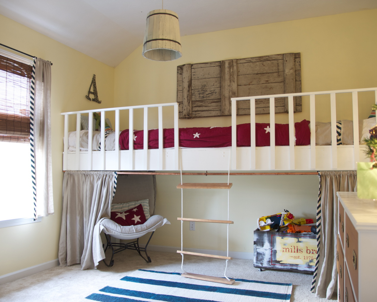 Рождественское оформление детской 