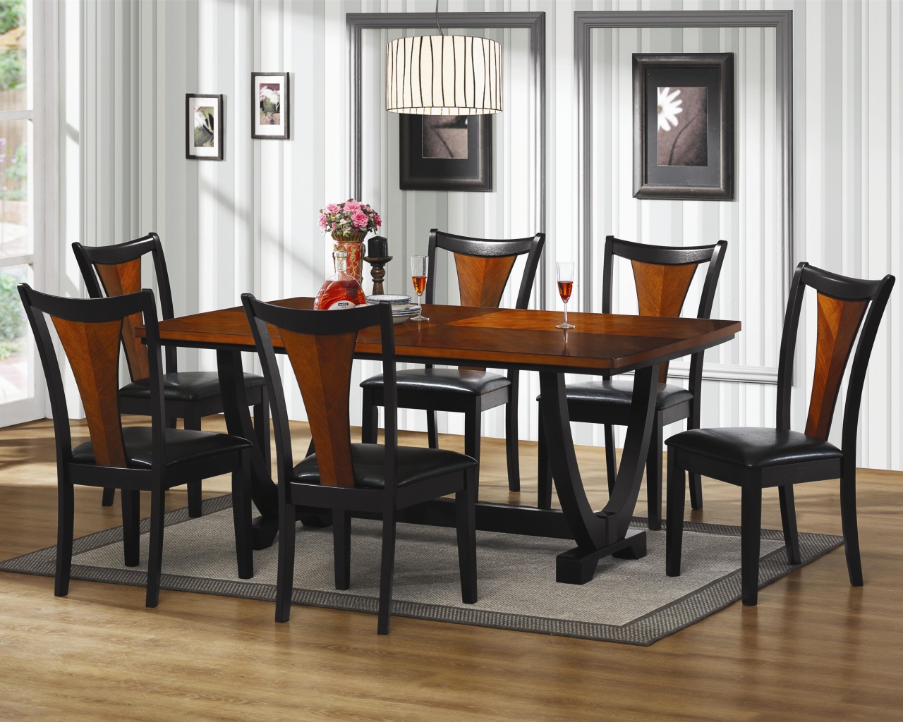 Дизайнерская мебель в столовой