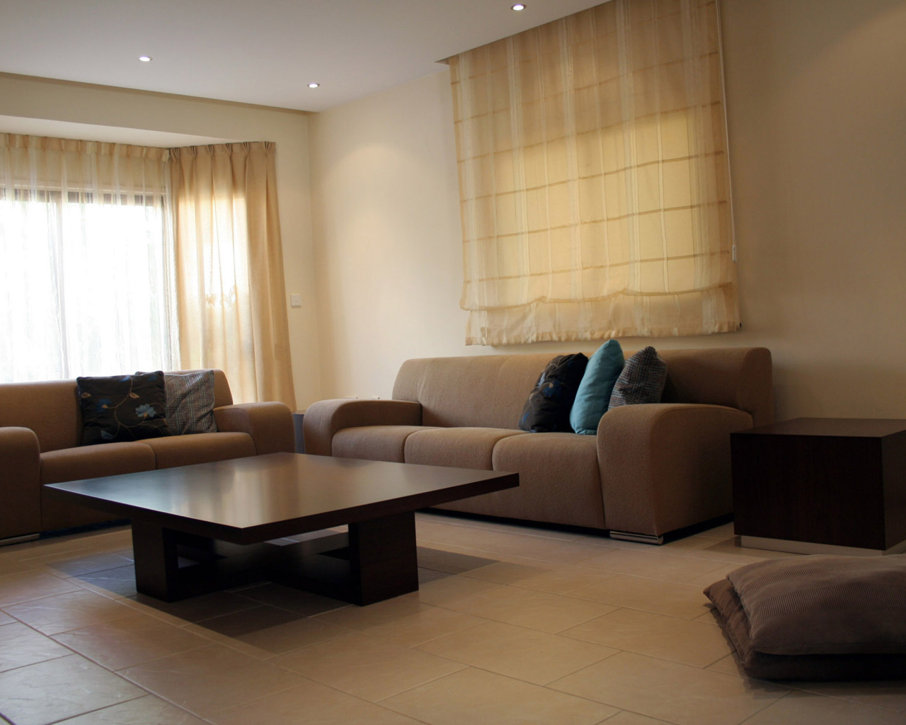 Приглушенный свет в гостиной