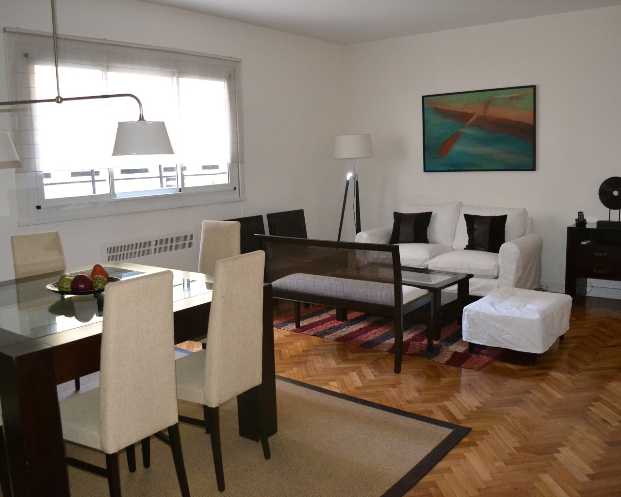 Столовая и уголок для отдыха