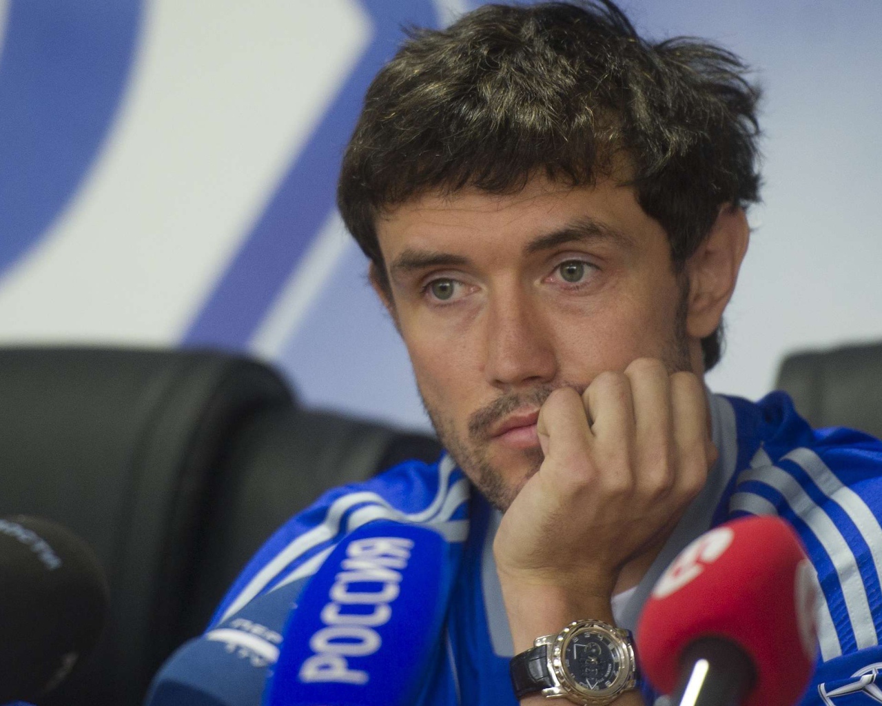 Dynamo midfielder Yuri Zhirkov at the press conference