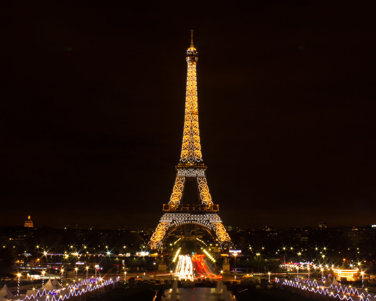 Эйфелева Башня в Париже Зима 2014