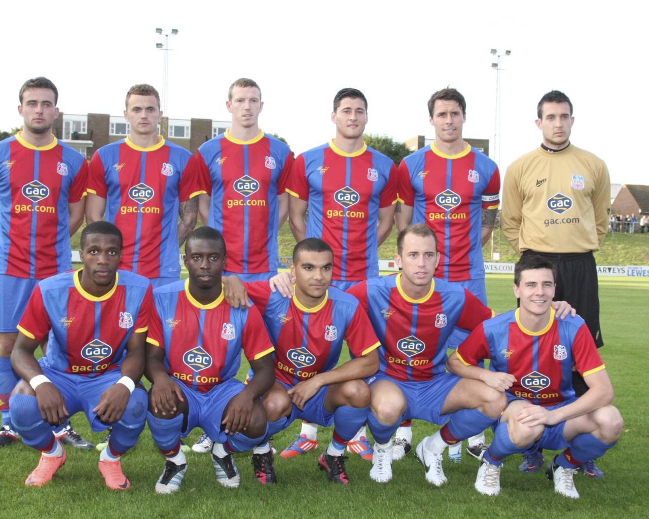 Известный ФК Кристал Пэлас