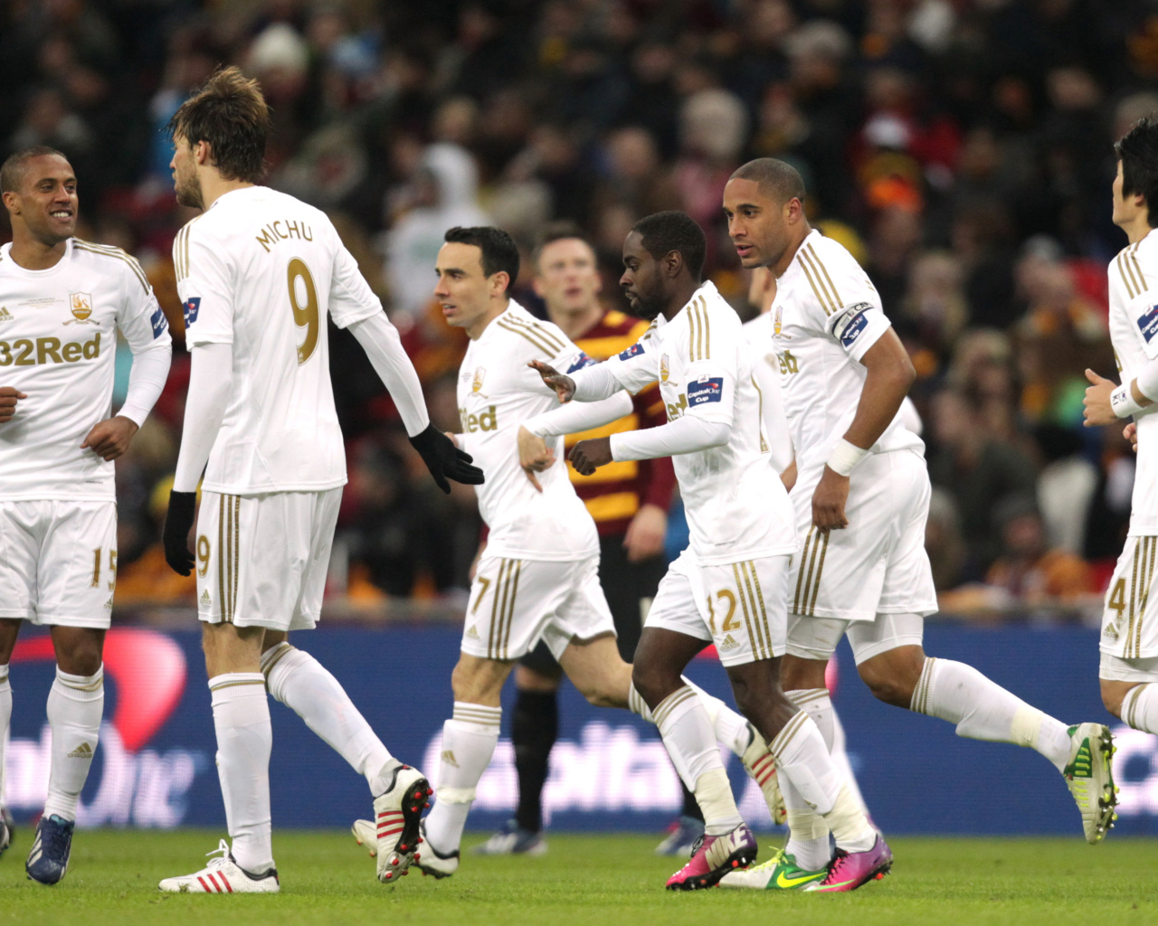 Известный Футбольный клуб Суонси Сити