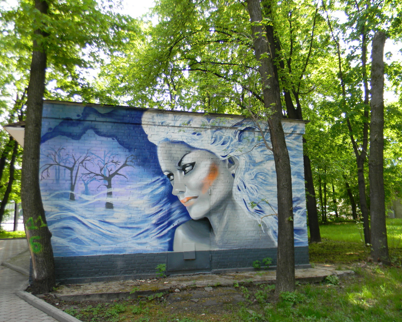 Граффити, красивая женщина