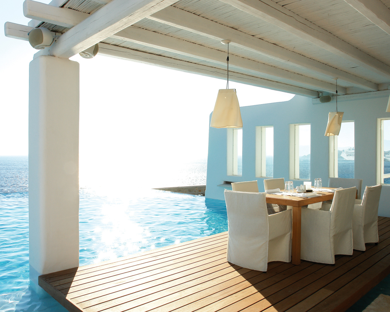 Дом около моря