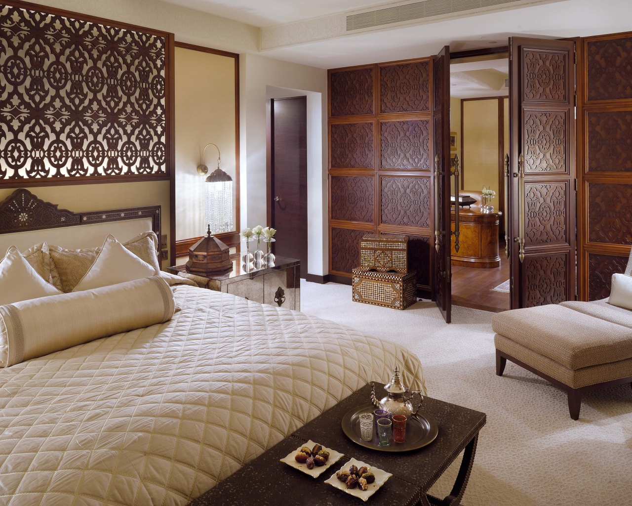 Имперский стиль в спальне