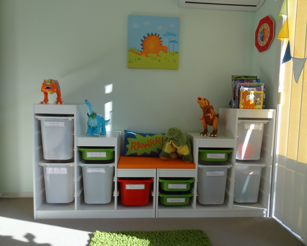 Хранение игрушек в детской комнате
