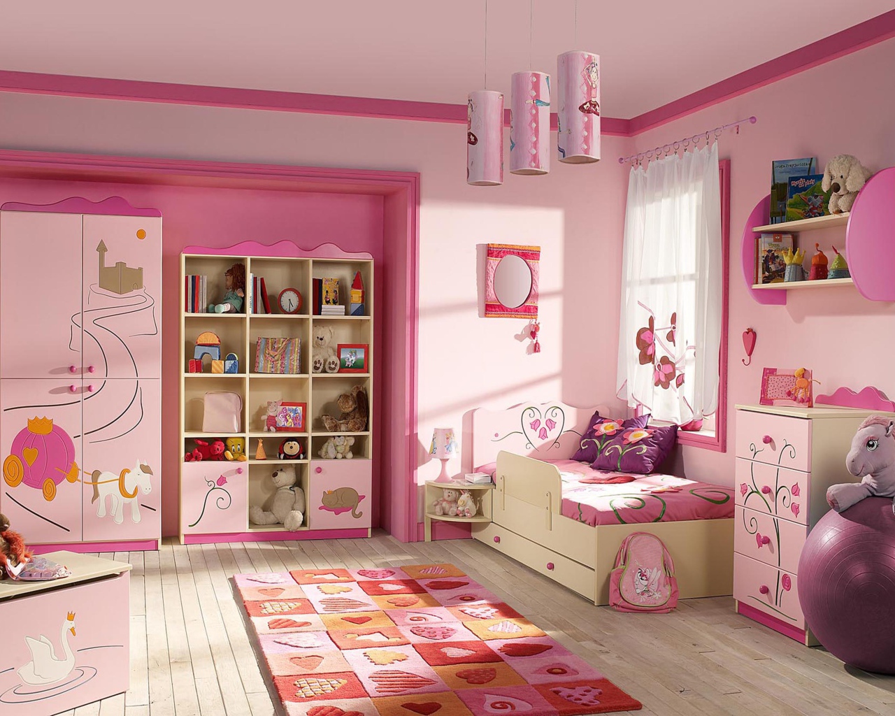 Детская для девочки в розовом стиле