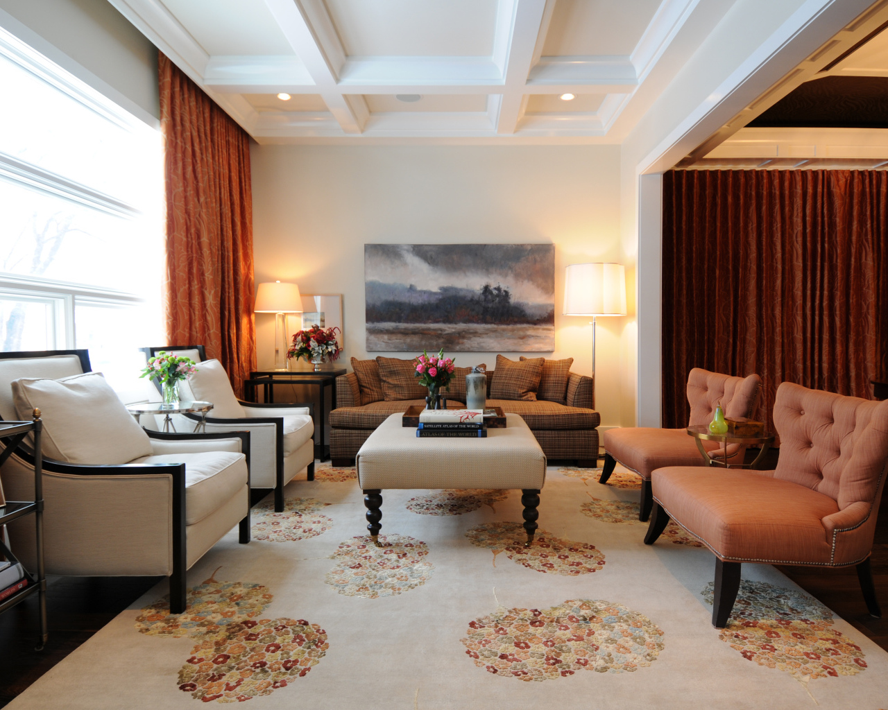 Большой ковер в гостиной